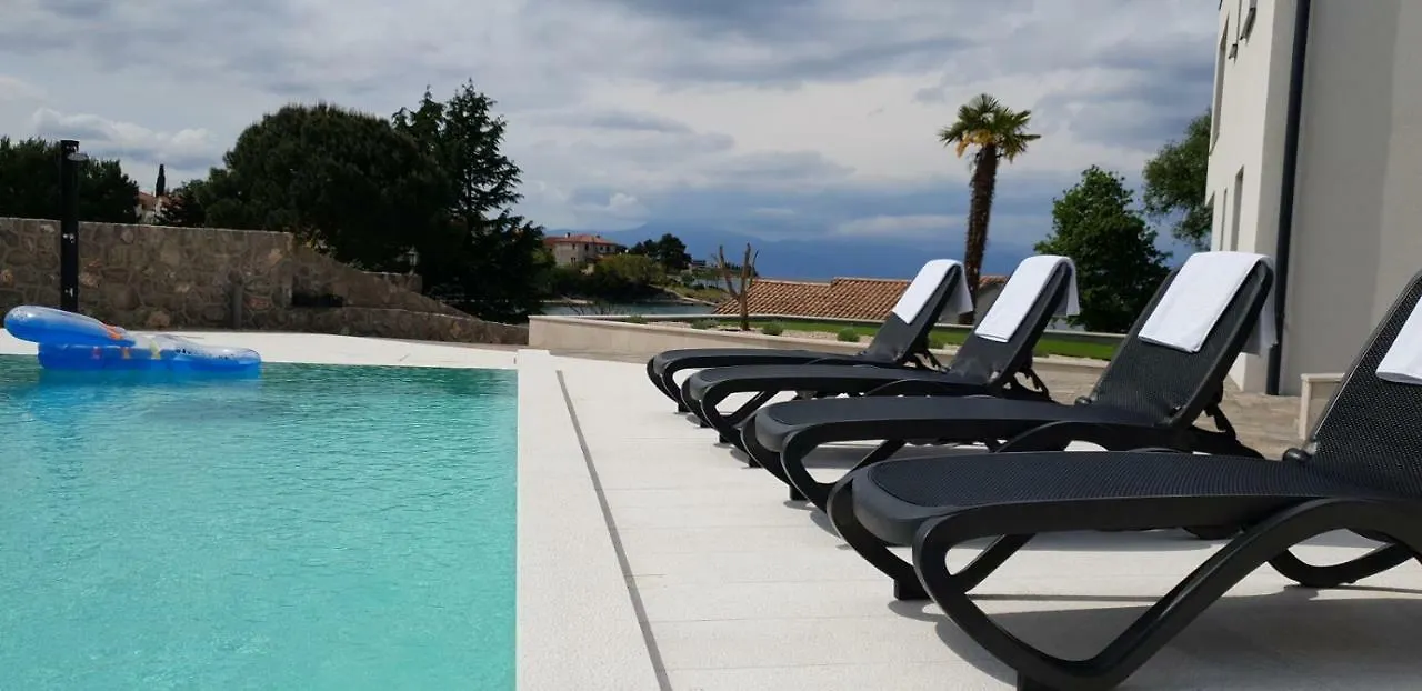 Apartments Villa Lucica Malinska 0*,  Croazia